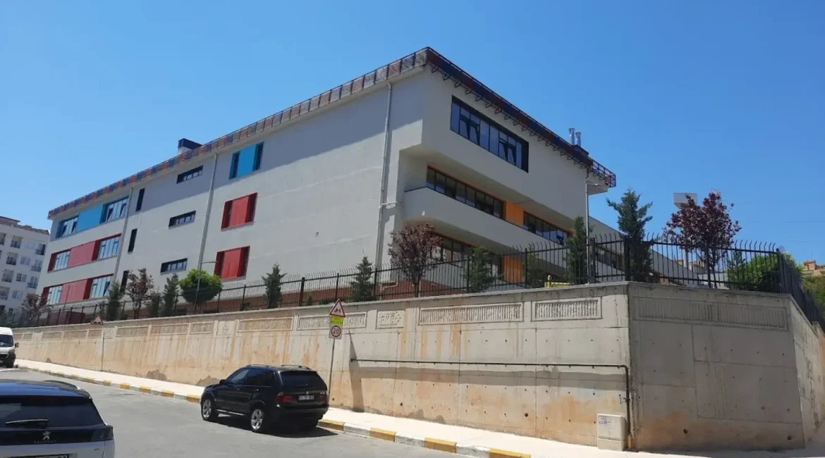 Pendik Mahir İz İlkokulu 2