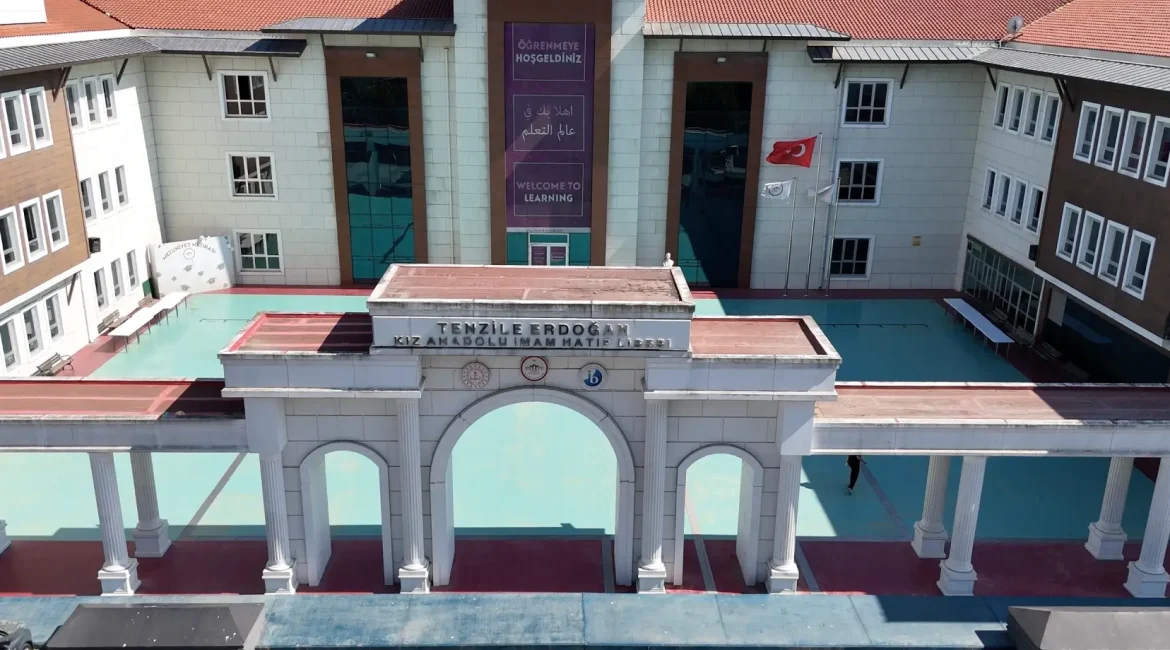 Tenzile Erdoğan Kız İmam Hatip Lisesi 1 Tenzile Erdoğan Kız İmam Hatip Lisesi