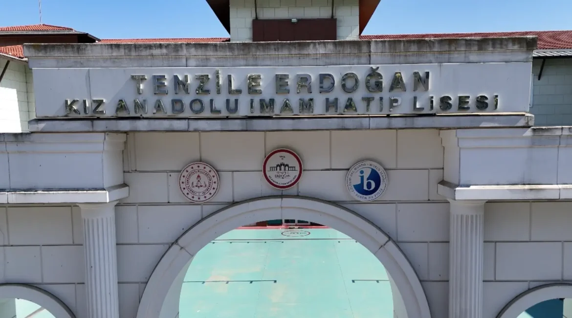 Tenzile Erdoğan Kız İmam Hatip Lisesi 2 Tenzile Erdoğan Kız İmam Hatip Lisesi