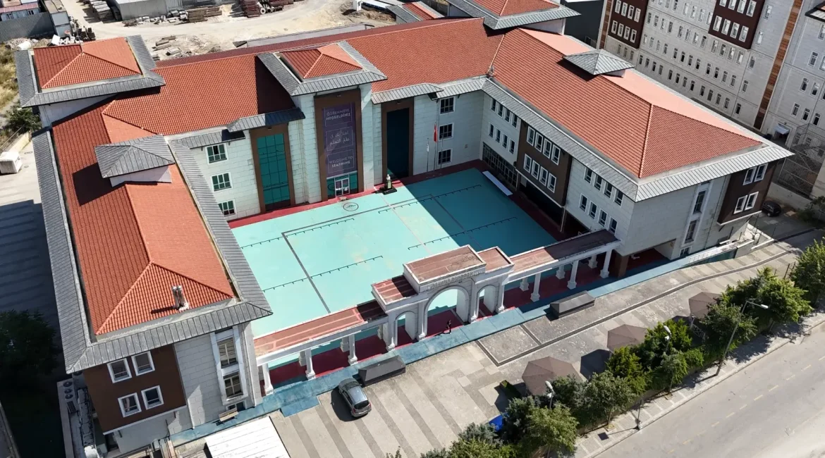Tenzile Erdoğan Kız İmam Hatip Lisesi 5 Tenzile Erdoğan Kız İmam Hatip Lisesi